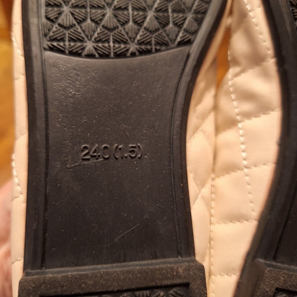 Korean BALLET  Quilted Square Toed Flats w/ Bows Size 240 (1.5) or Ladies 6 - Picture 5 of 5